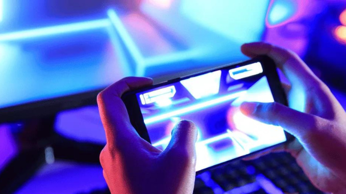 rasakan keseruan bermain game online di android atau iphone